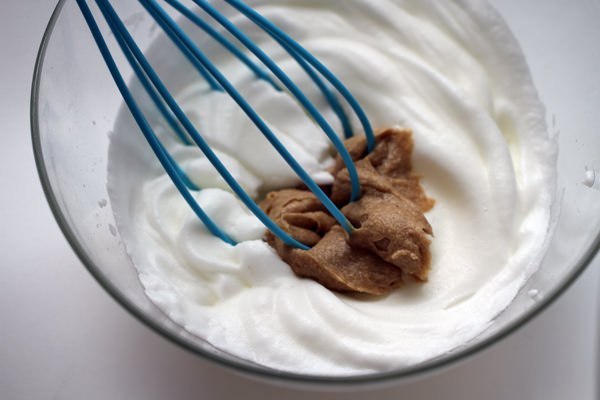 Add a little bit of chestnut mixture into beaten egg whites.