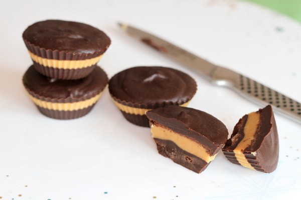 No-Bake Reese's Peanut Butter Cups Recipe - Eugenie Kitchen
