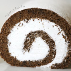 Chocolate Swiss Roll – Jelly Roll – Sponge Cake Recipe