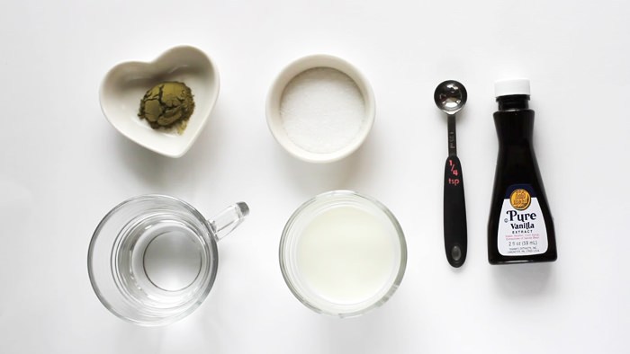 green-tea-latte-ingre