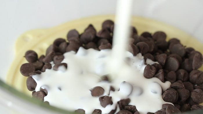 3-ingredient-chocolate-mousse-recipe2