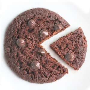 2-Minute Brownie Cookie – Microwave Recipe