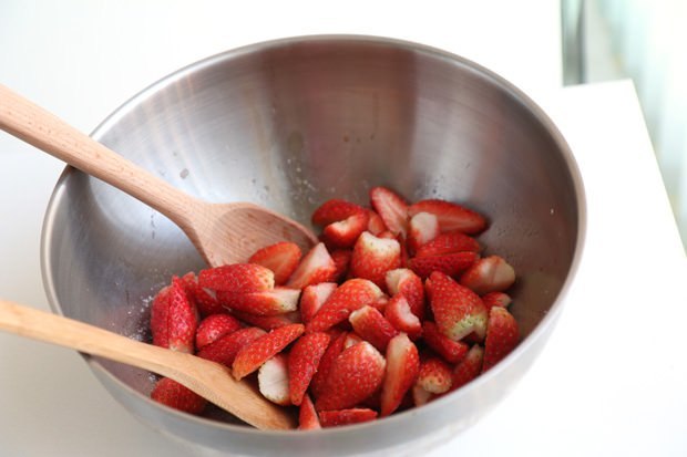 Strawberry Meringue Cake