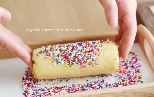 Rainbow Heart Cookies - Eugenie Kitchen @YouTube