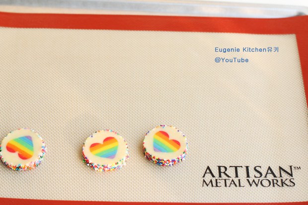 Rainbow Heart Cookies - Eugenie Kitchen @YouTube