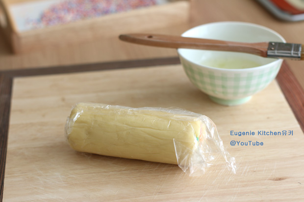 Rainbow Heart Cookies - Eugenie Kitchen @YouTube