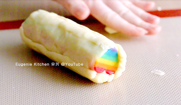 Rainbow Heart Cookies - Eugenie Kitchen @YouTube