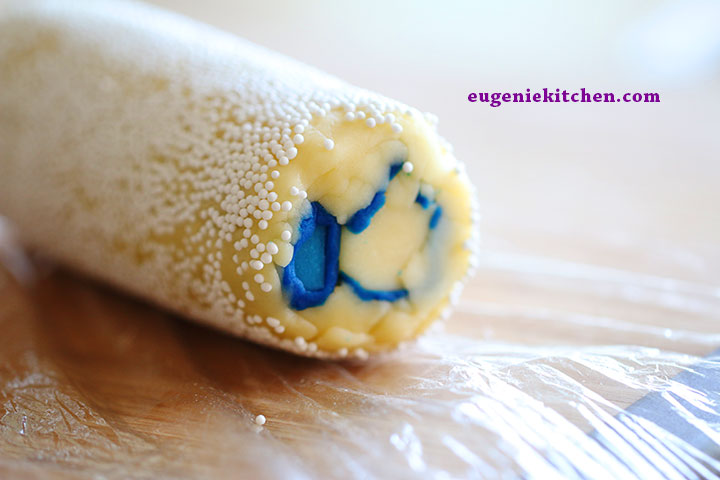 facebook-thumbs-up-cookies-eugenie-kitchen01