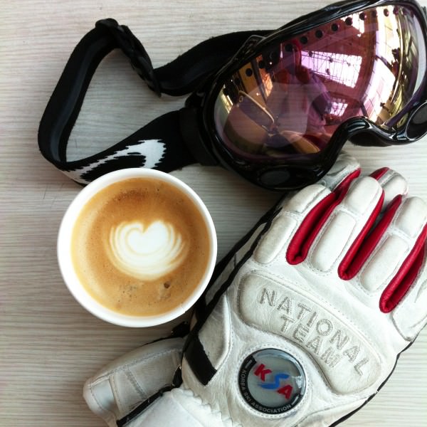 Something hot! I prefer vin chaud or lemonade chaude though. No choice in Korea. :)