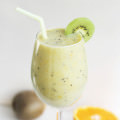 Refreshing smoothie with kiwis and banana.