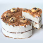 chocolate-chip-cookie-dough-cake-ice-cream