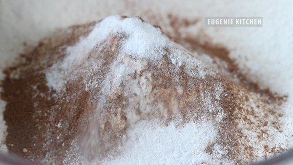 pumpkin-cream-cheese-muffins.003