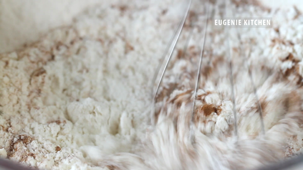 pumpkin-cream-cheese-muffins.005