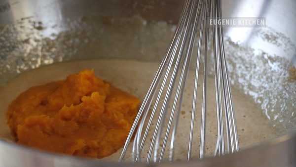 pumpkin-cream-cheese-muffins.007